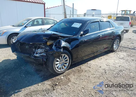 2014 Chrysler 300 z USA, uszkodzony, nr VIN 2C3CCAAGXEH355285